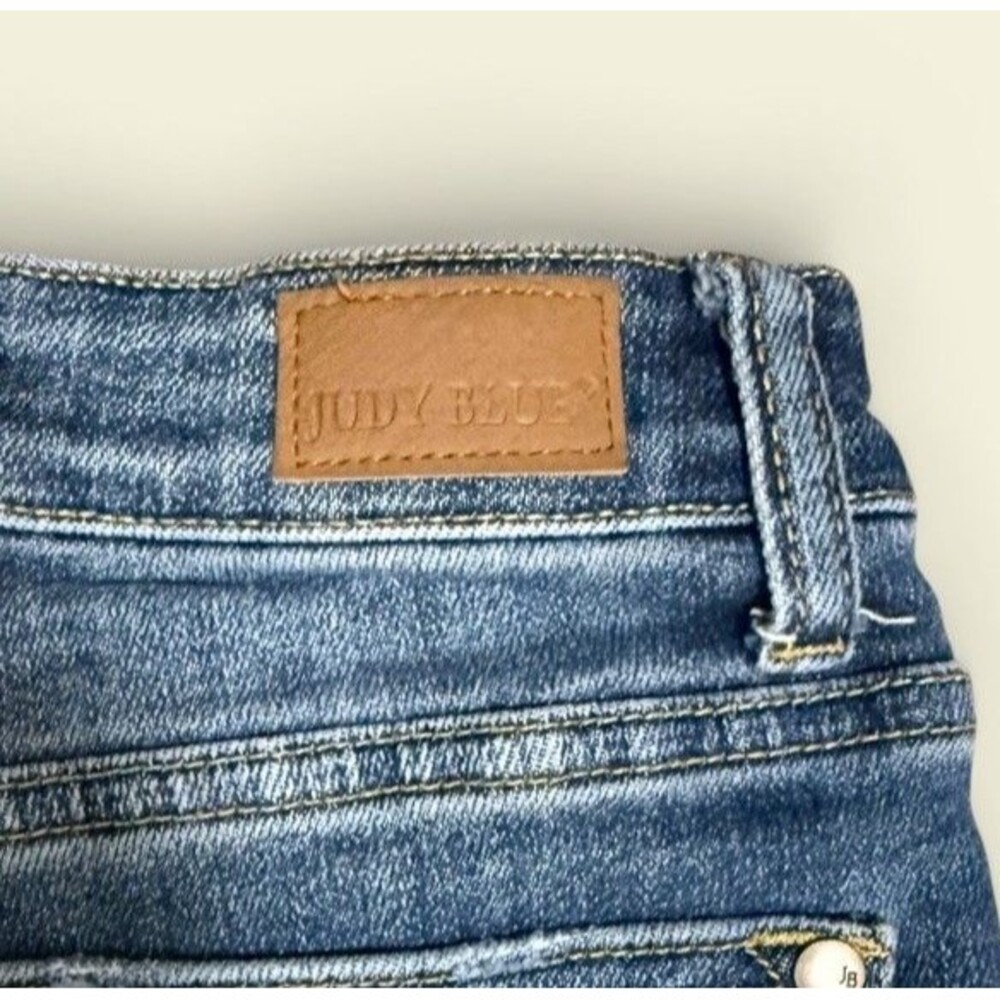 Judy Blue Distressed Cutoff Denim Shorts Raw Hem Stretch Size Small Mid-Rise - Picture 3 of 7